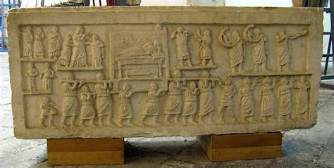  The Sarcophagus of Tranquillinus: A Glimpse into Roman Funerary Practices and the Intricacies of Narrative Relief Sculpture!