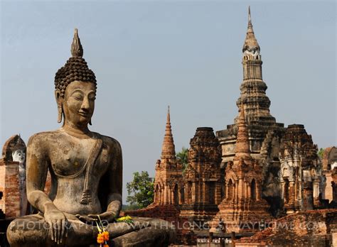  Wat Mahathat Buddha Statue: Zengin Sembolizmle Dolu Bir Heykel!